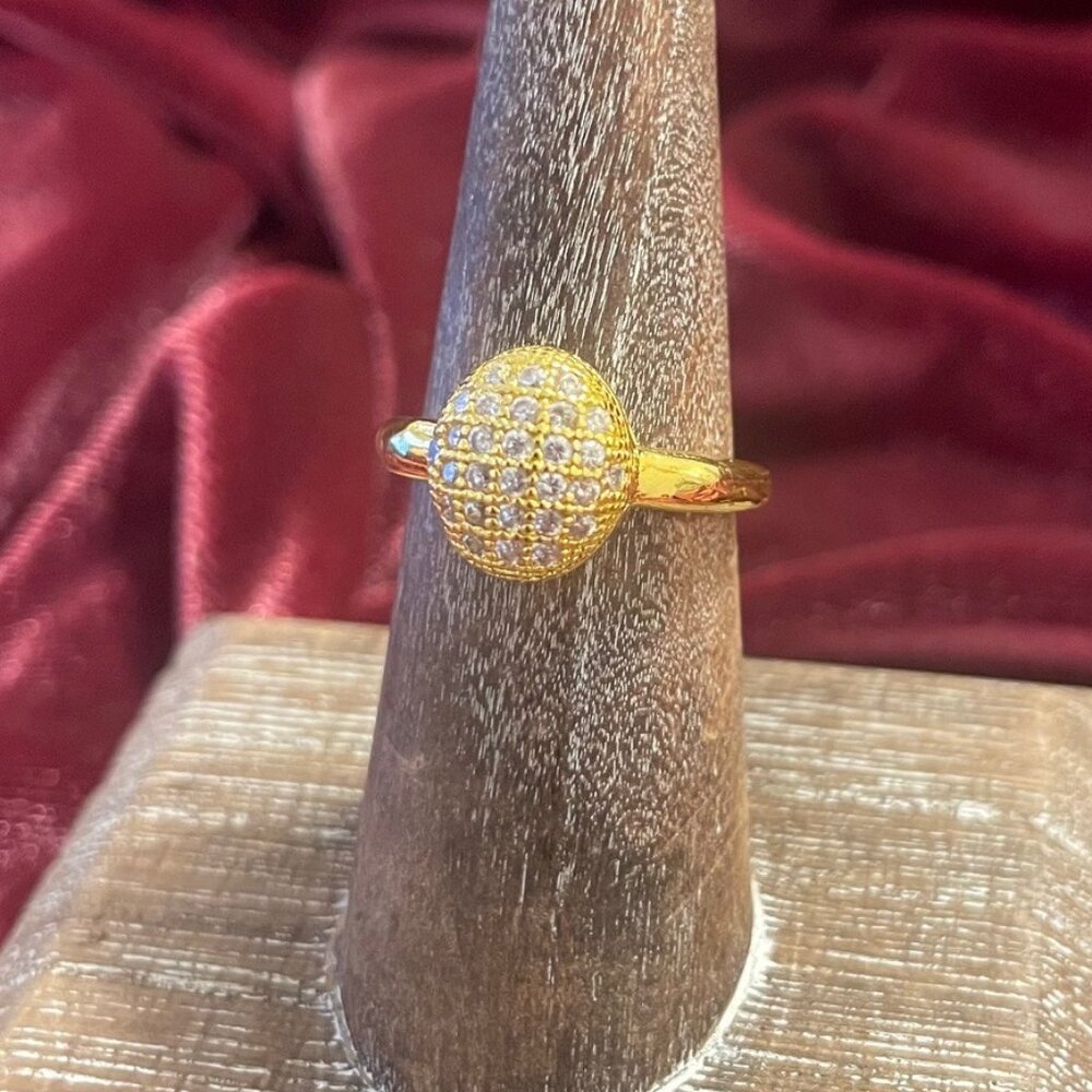 ✨ Vintage-Inspired Gold Dome Ring – Sparkle Statement Piece ✨ Size 7